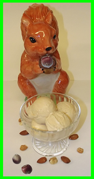 glace ecureuil et noisette